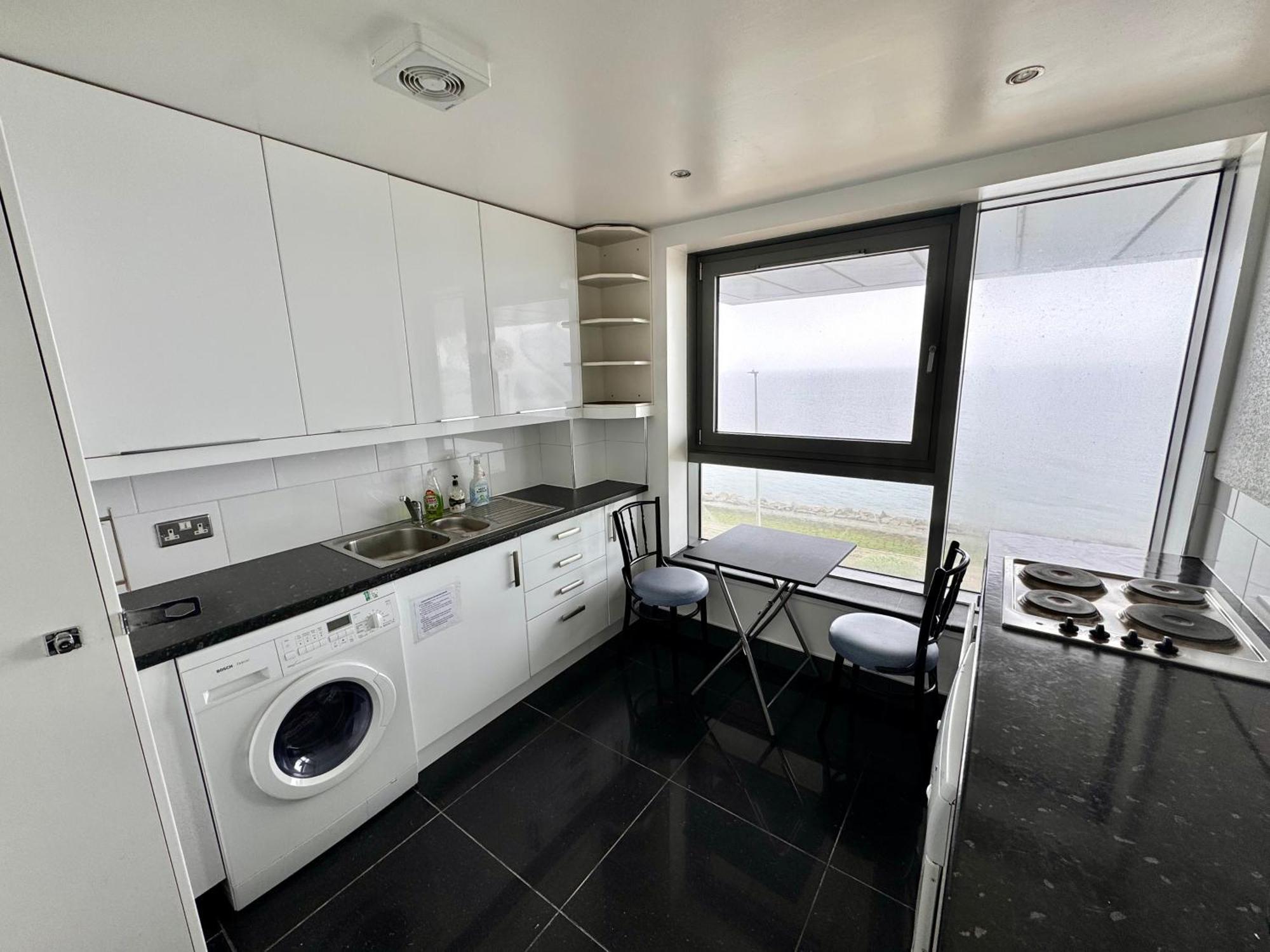 Ocean Park Apartments - Oceanfront - Free Parking And Fast Wifi Edinburgh Ngoại thất bức ảnh