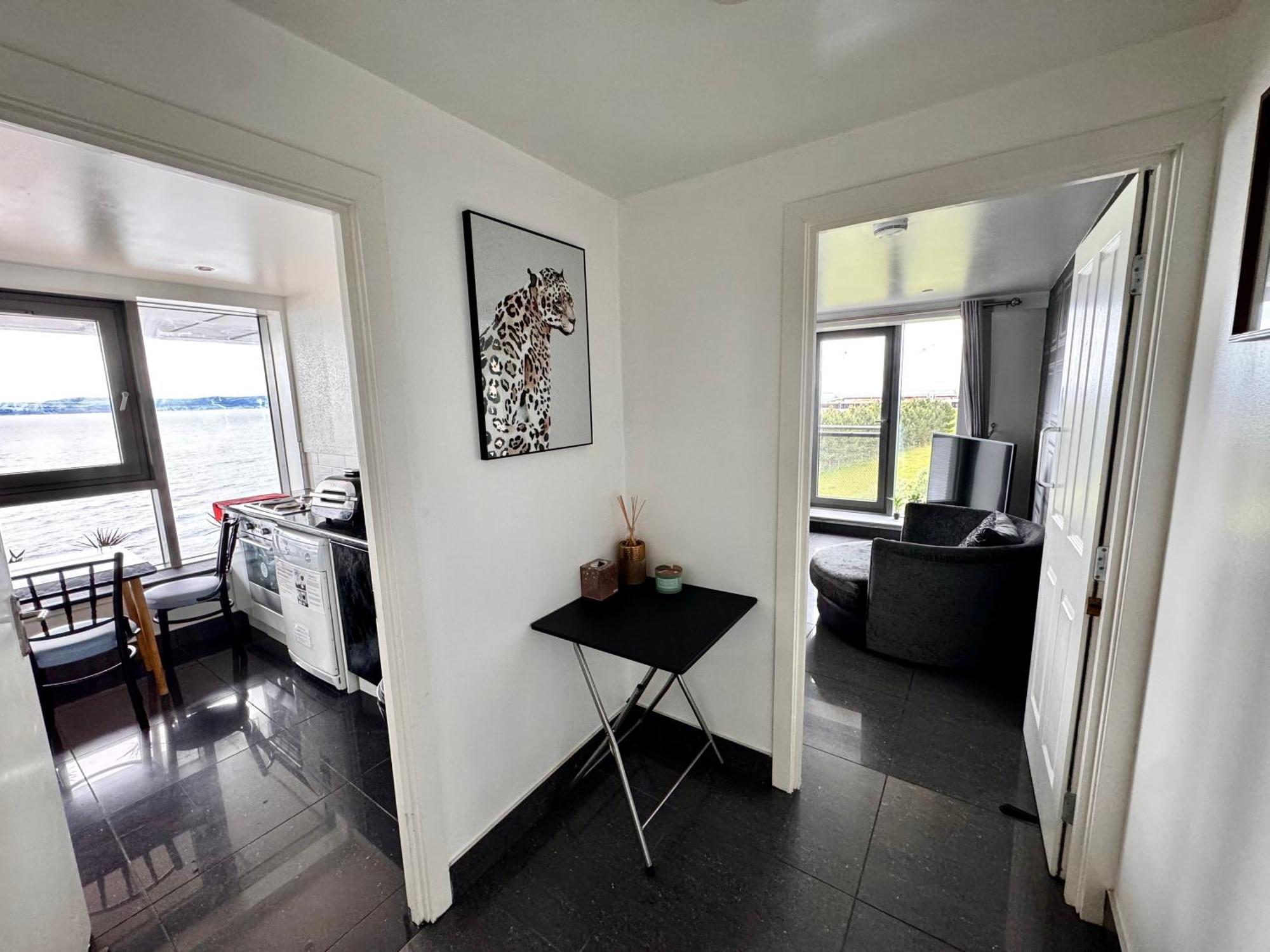 Ocean Park Apartments - Oceanfront - Free Parking And Fast Wifi Edinburgh Ngoại thất bức ảnh