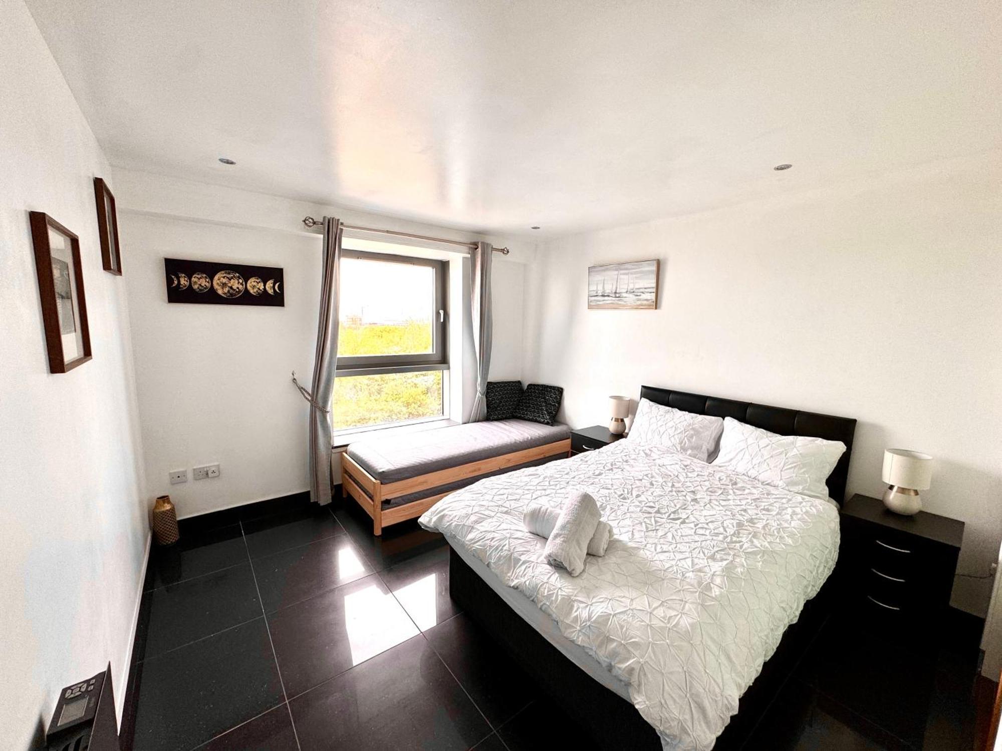 Ocean Park Apartments - Oceanfront - Free Parking And Fast Wifi Edinburgh Ngoại thất bức ảnh