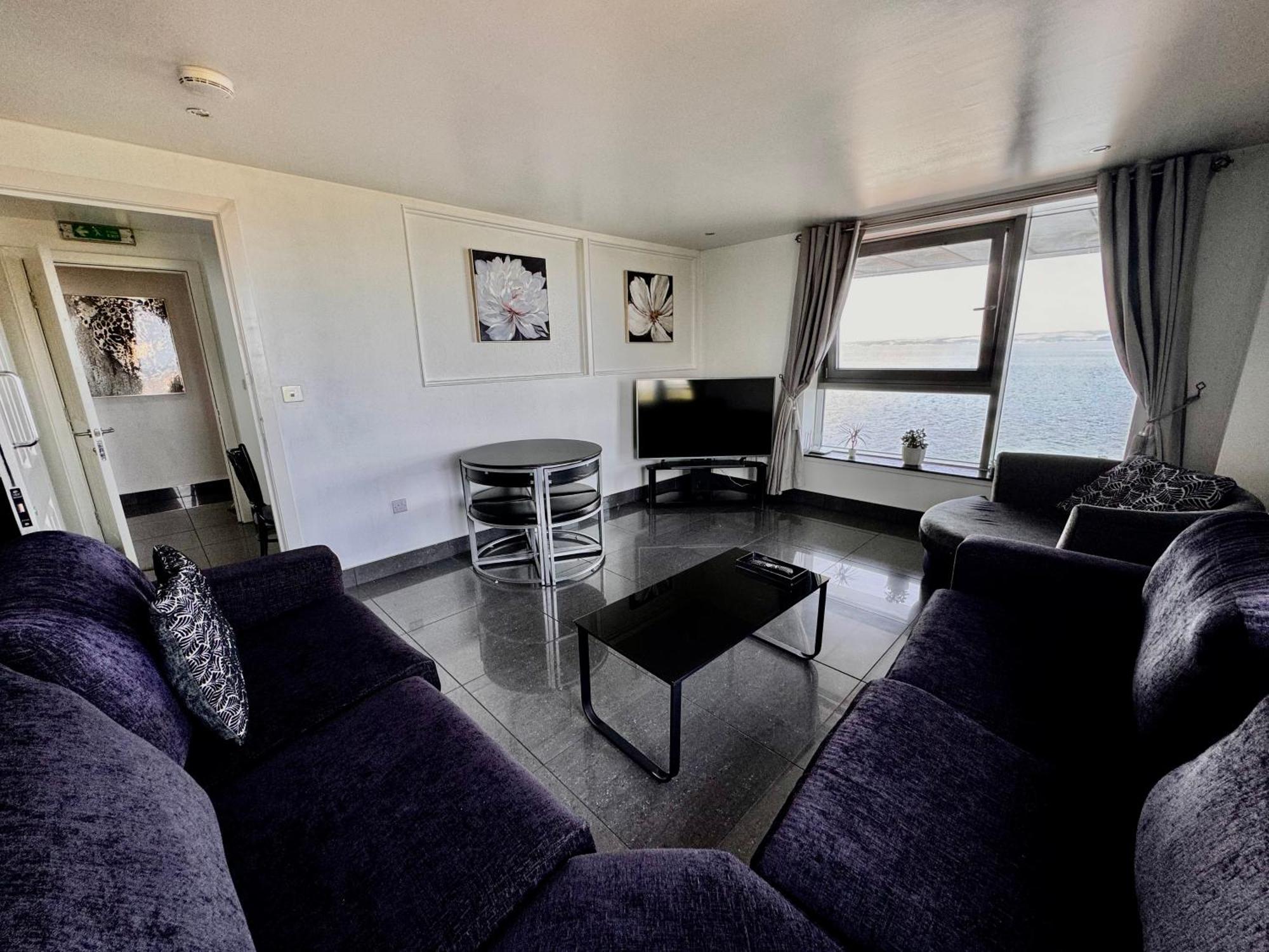 Ocean Park Apartments - Oceanfront - Free Parking And Fast Wifi Edinburgh Ngoại thất bức ảnh