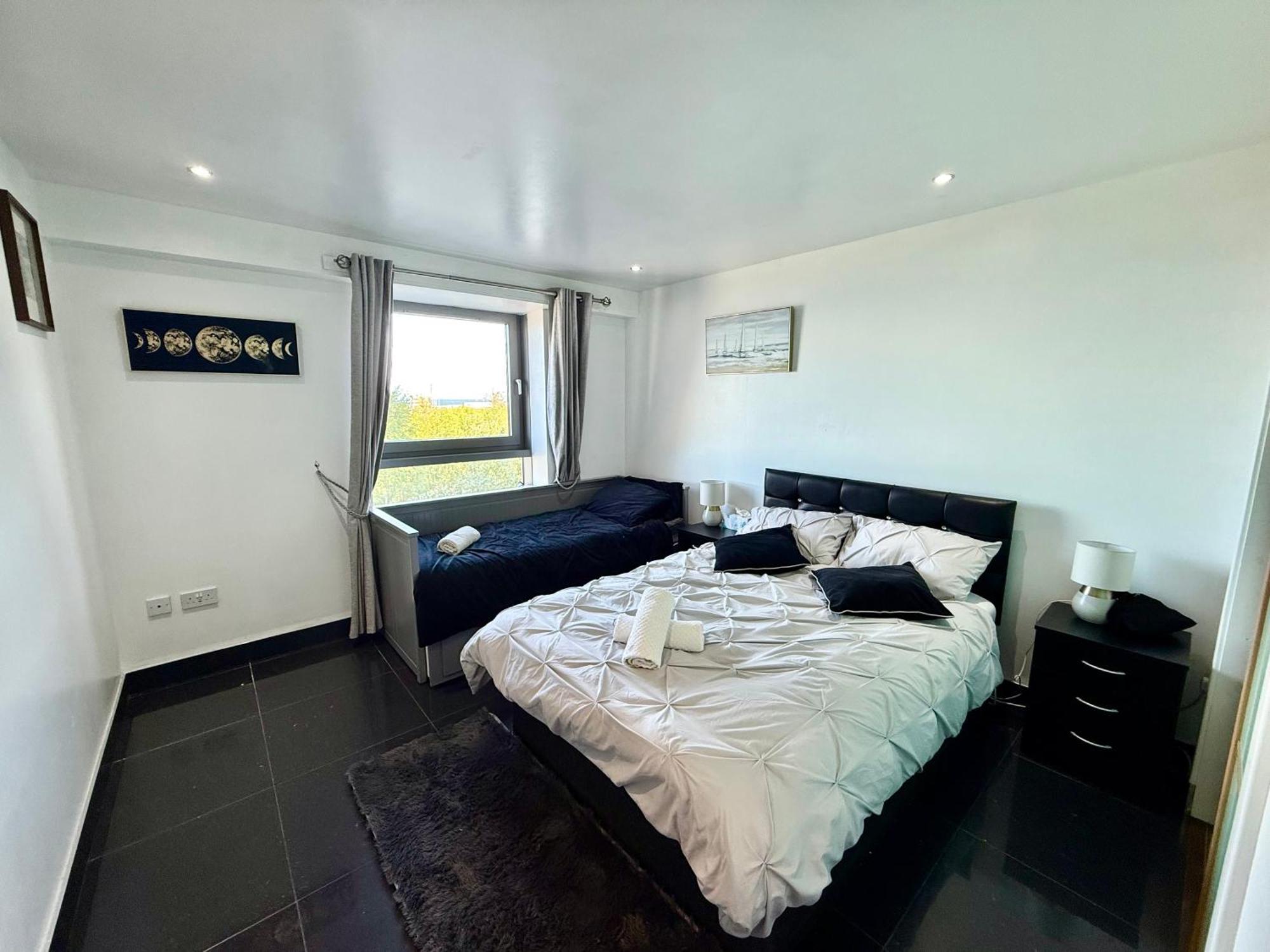 Ocean Park Apartments - Oceanfront - Free Parking And Fast Wifi Edinburgh Ngoại thất bức ảnh